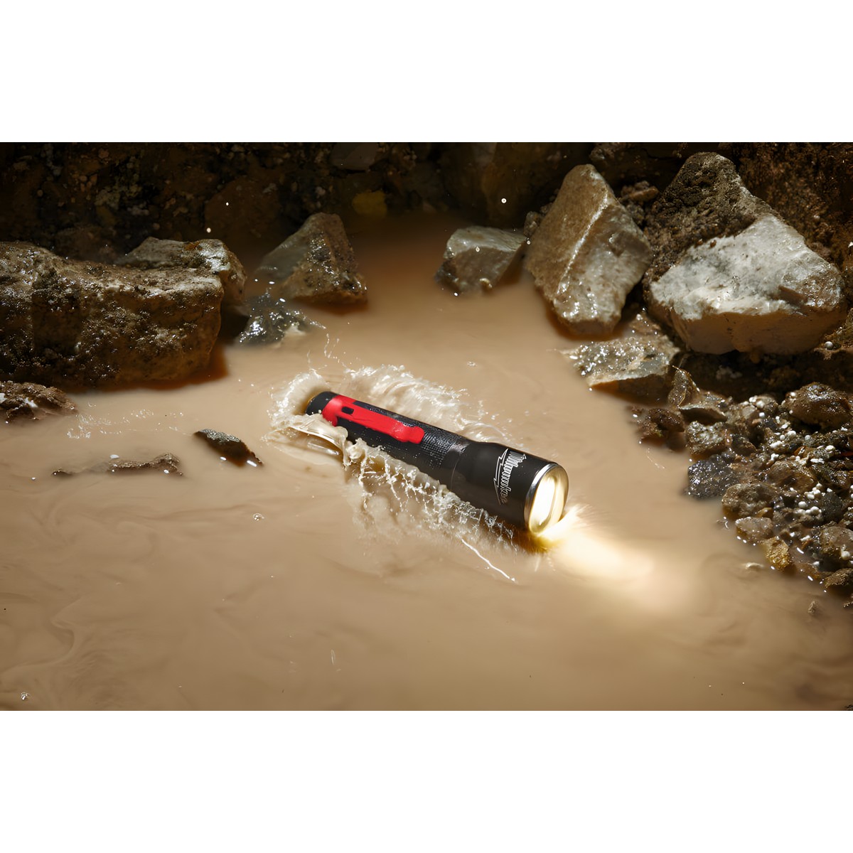 Фонарь карманный MILWAUKEE ML-LED (3 х ААА) 4933464825