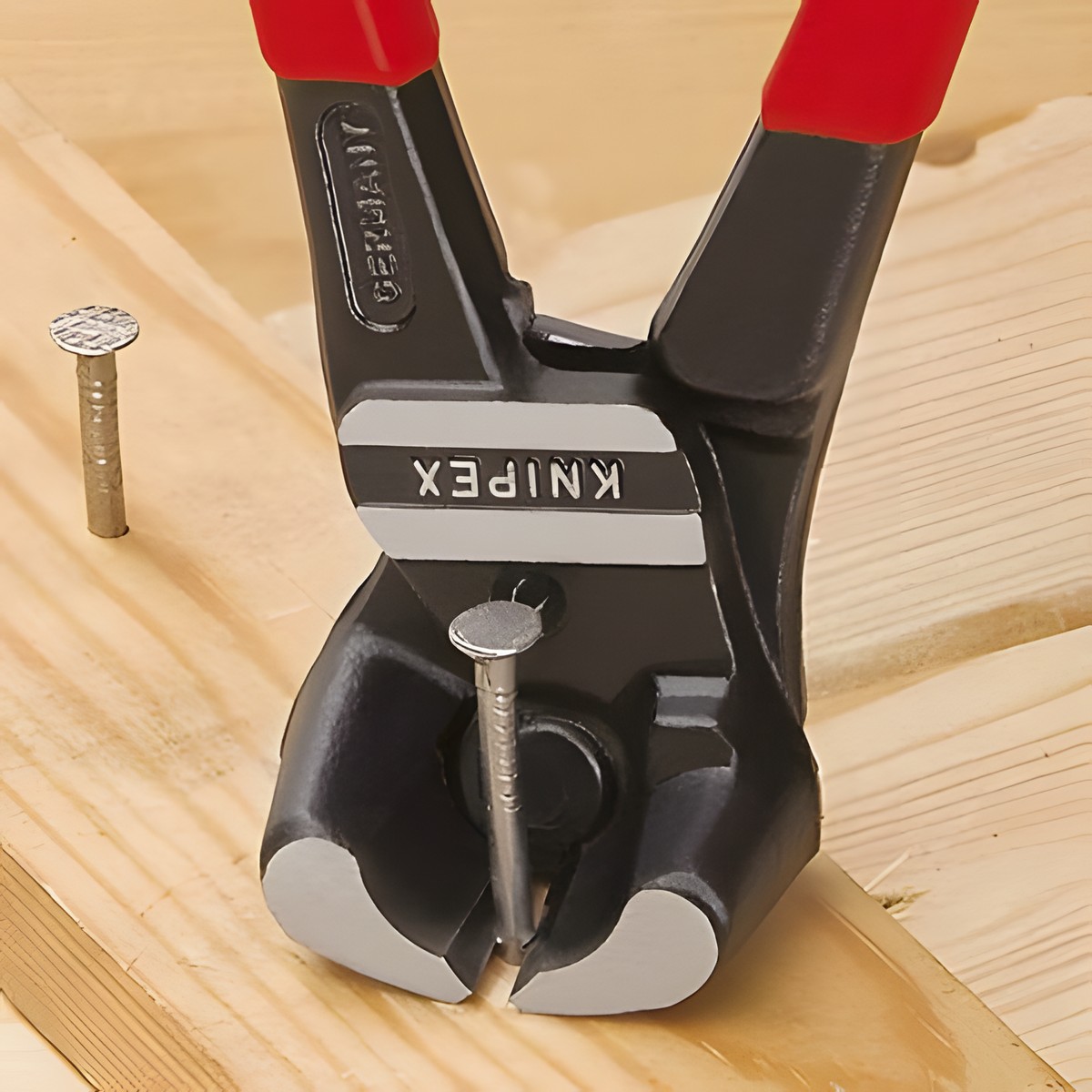 Болторез торцевой 200 мм KNIPEX KN-6101200