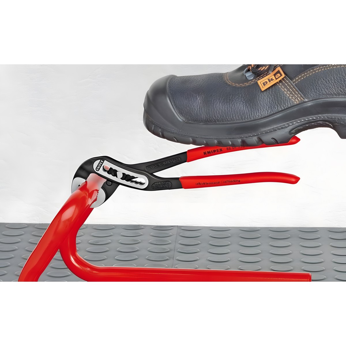 Клещи переставные трубные 250 мм Alligator (черн) KNIPEX KN-8801250