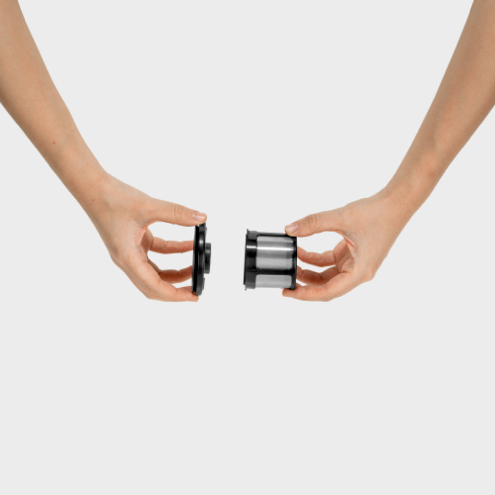 Пылесос ручной аккумуляторный KARCHER CVH 2