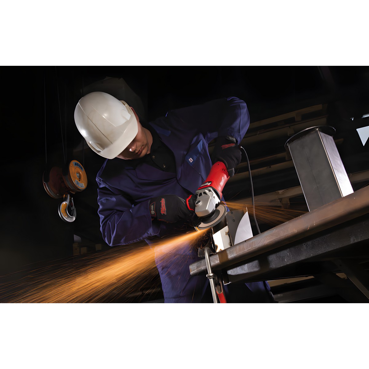 Шлифмашина угловая MILWAUKEE AGV 17-125 XE 4933432230