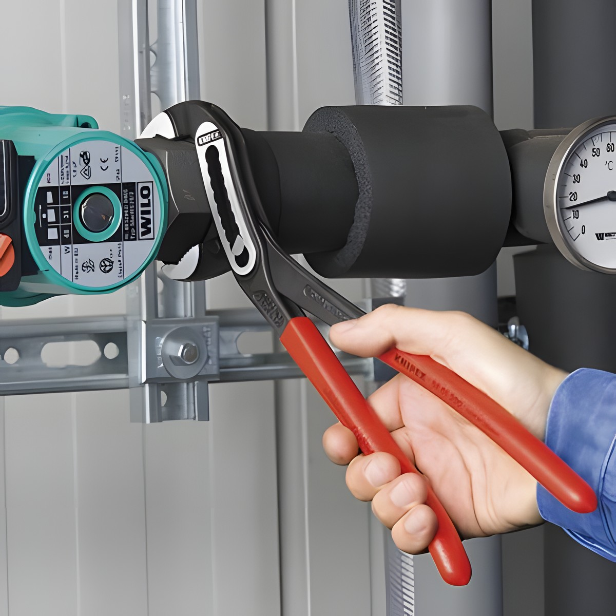 Клещи переставные трубные 300 мм Alligator (черн) KNIPEX KN-8801300