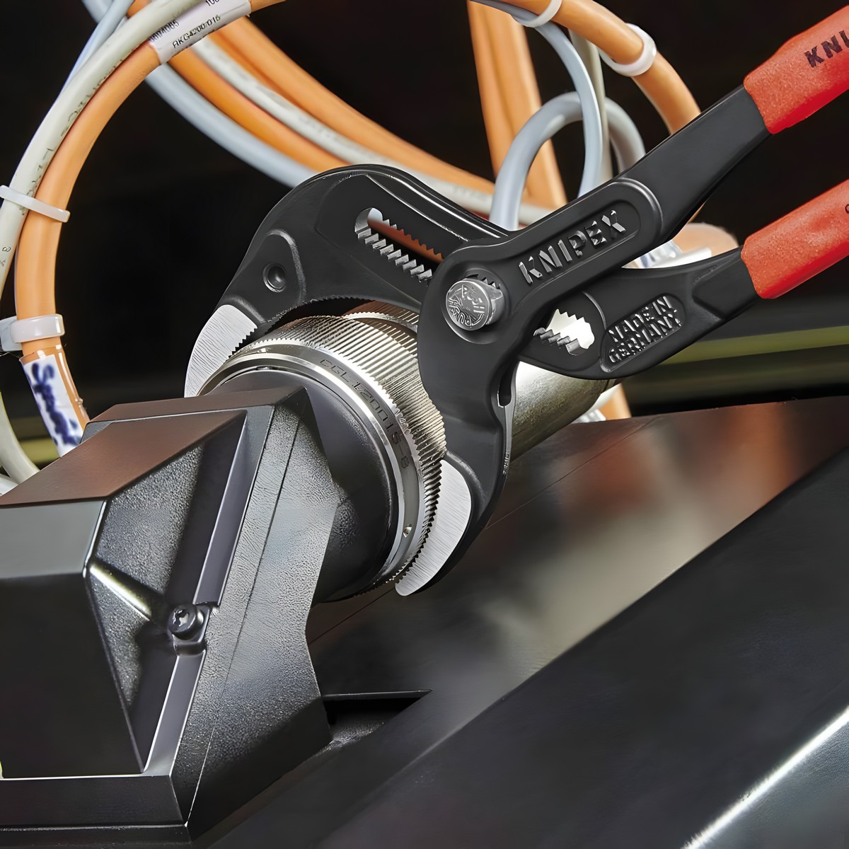 Клещи переставные трубные 250 мм KNIPEX KN-8101250
