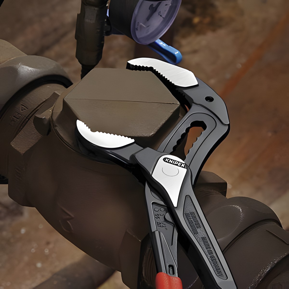 Клещи переставные трубные 400 мм Alligator XL (черн) KNIPEX KN-8801400