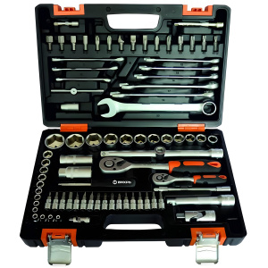 Набор инструментов ВИХРЬ 82 пр. (1/2'', 1/4'', кейс) 73/6/7/3