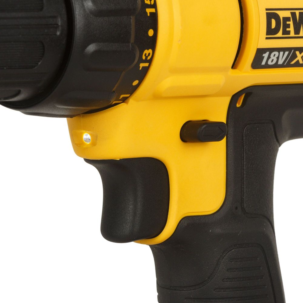 Дрель аккумуляторная DEWALT DCD771NK (без АКБ и ЗУ)
