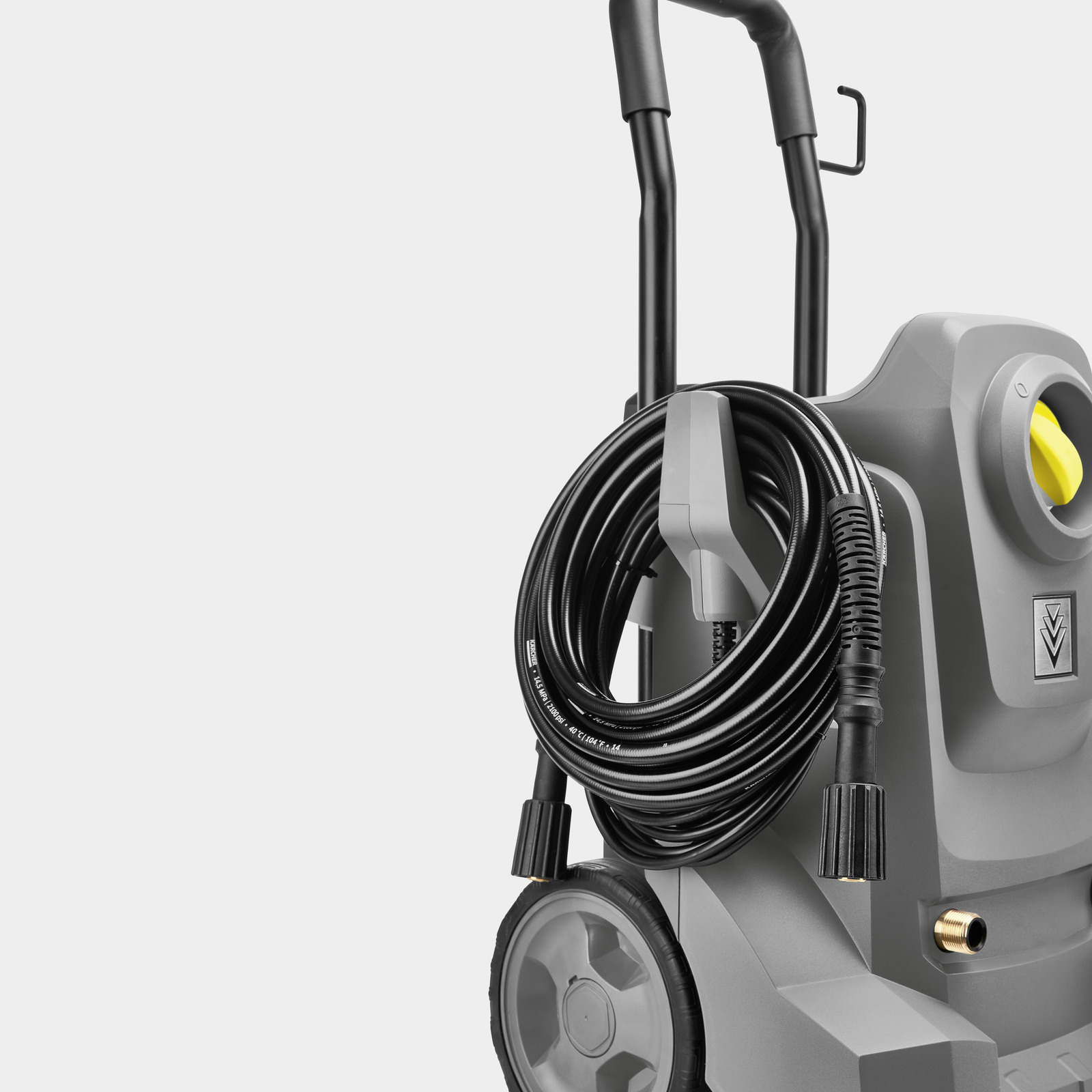 Мойка высокого давления KARCHER HD 4/8 (+ пенная насадка, шампунь)