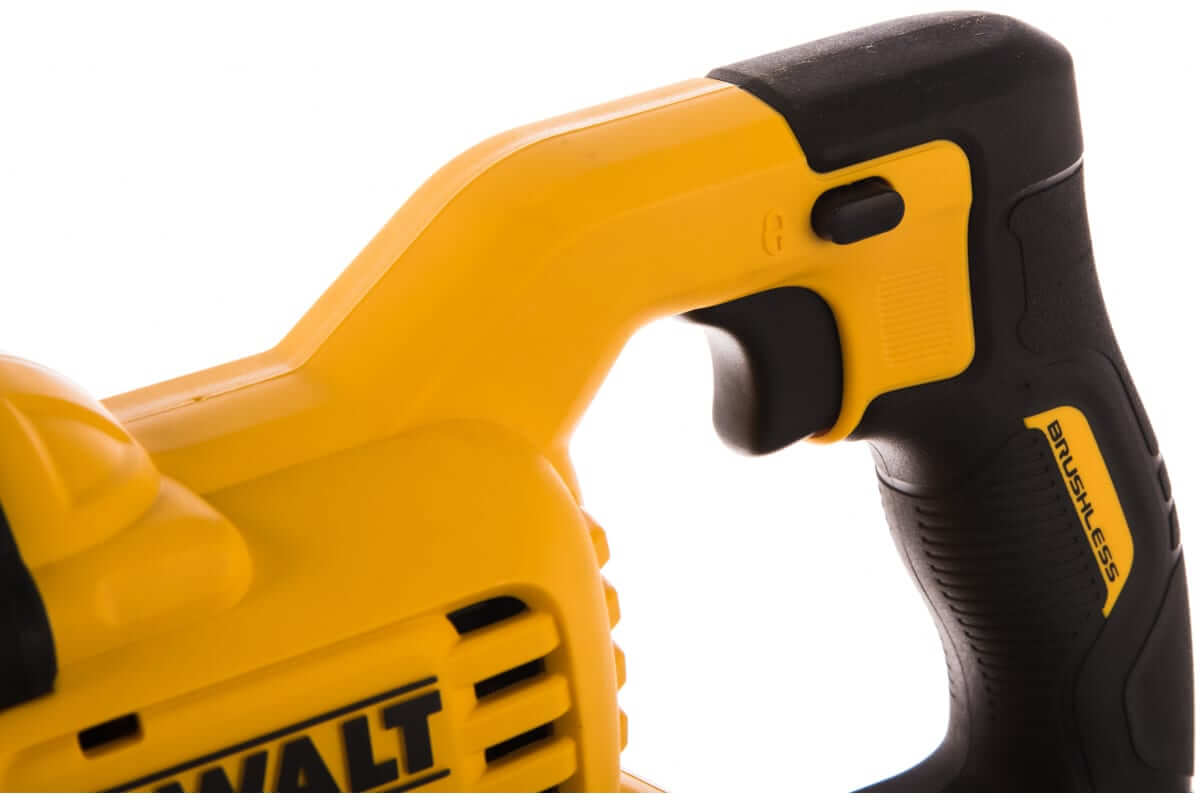 Пила сабельная аккумуляторная DEWALT FLEXVOLT DCS388N (без АКБ и ЗУ)