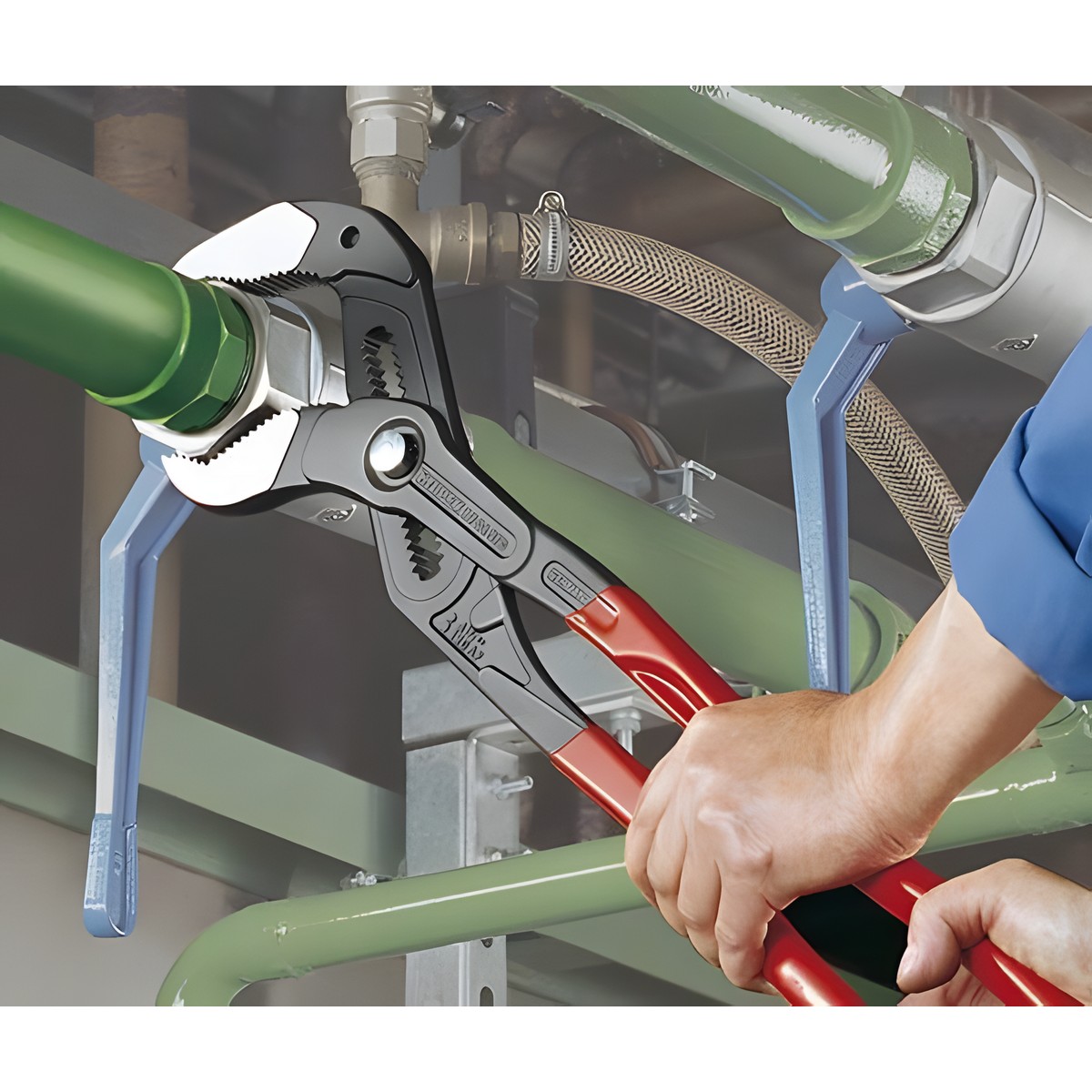 Клещи переставные трубные 560 мм Cobra XXL (черн) KNIPEX KN-8701560