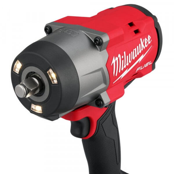 Гайковерт аккумуляторный MILWAUKEE M18 FHIW2F12-502X 4933492783
