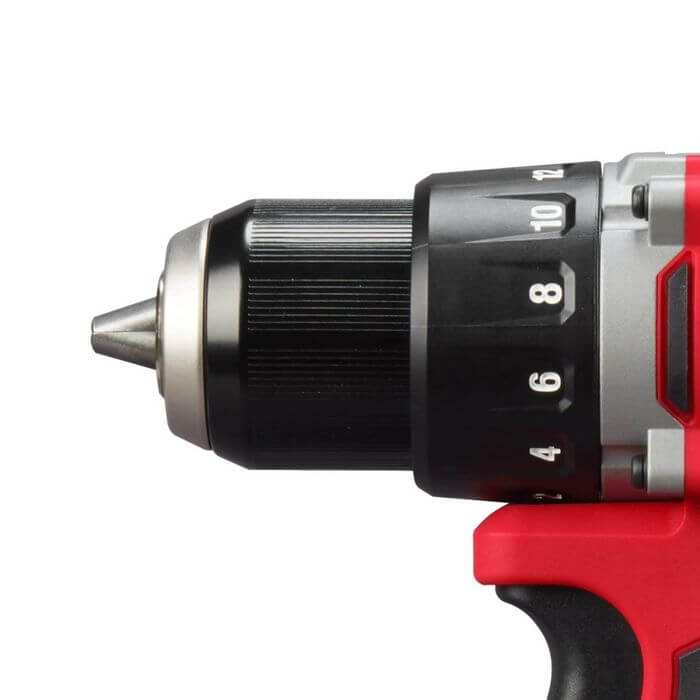Дрель-шуруповерт аккумуляторная MILWAUKEE M18 BLDDRC-202C 4933492833