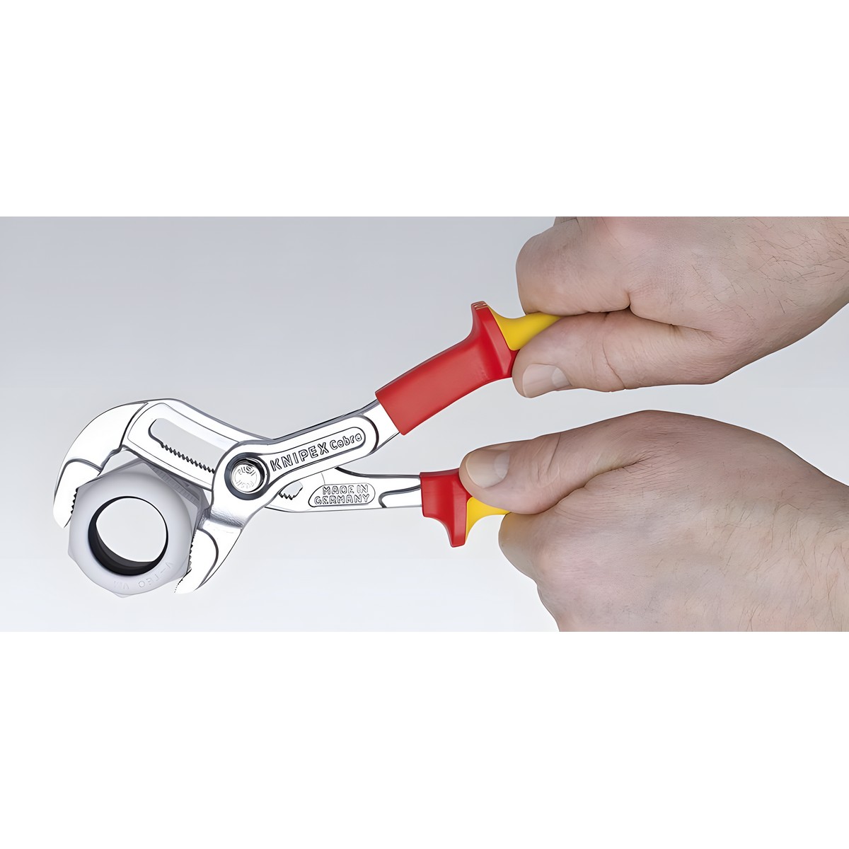 Клещи переставные трубные 250 мм Cobra VDE KNIPEX KN-8726250