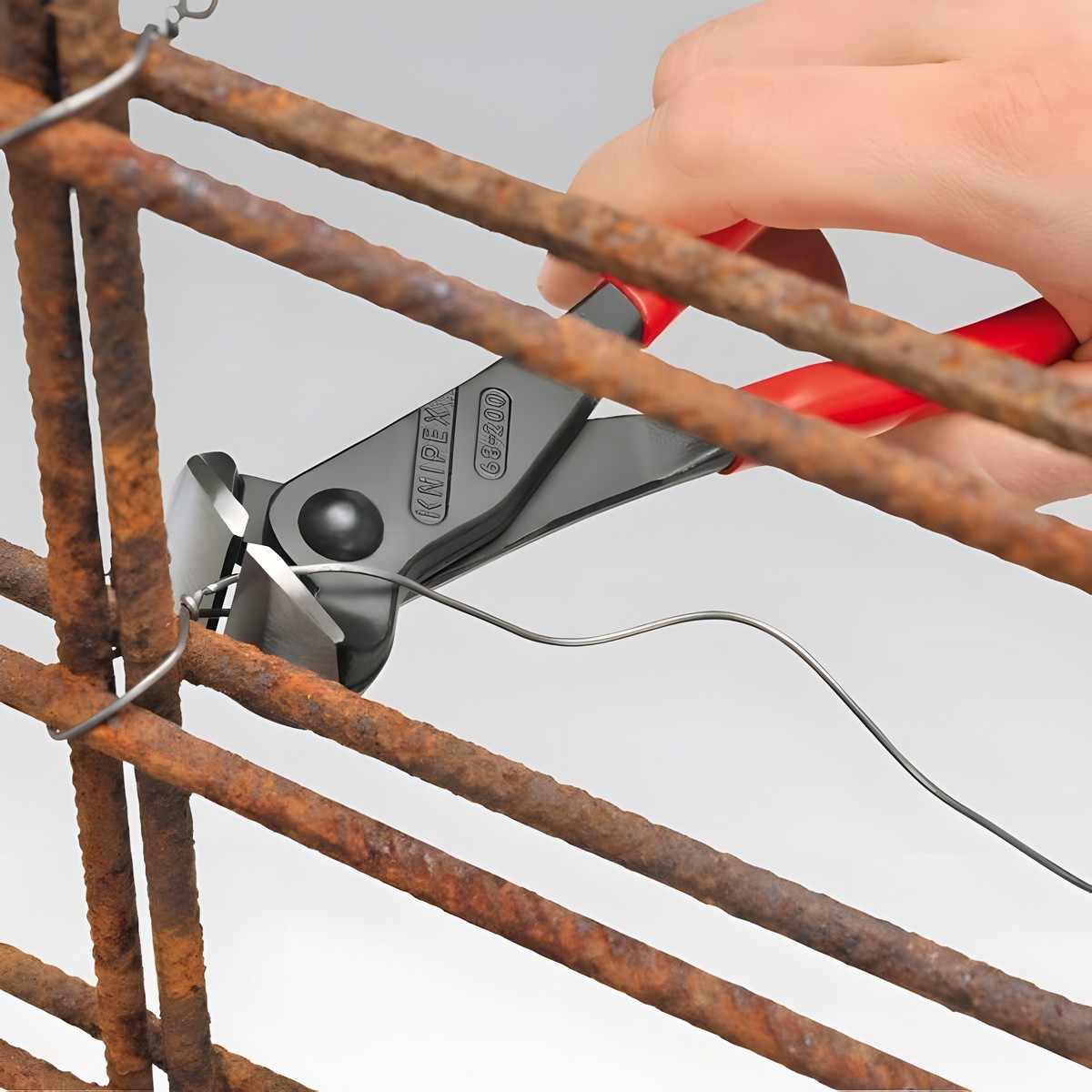 Клещи вязальные 200 мм (черн) KNIPEX KN-6801200