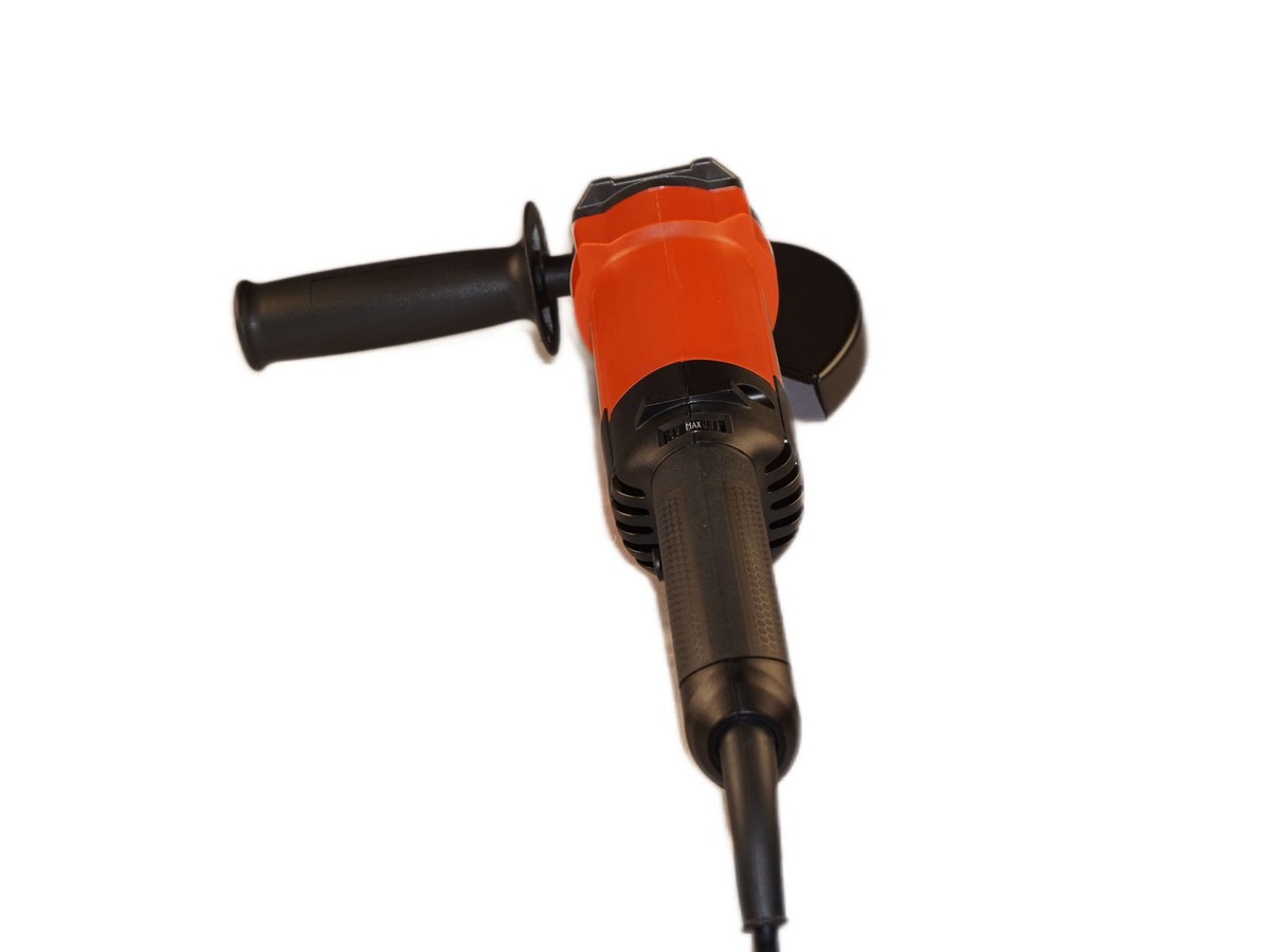 Шлифмашина угловая FELISATTI FT8211 HD (1100ВТ, 125диск,конст., рег.об., прорезиненый кабель)